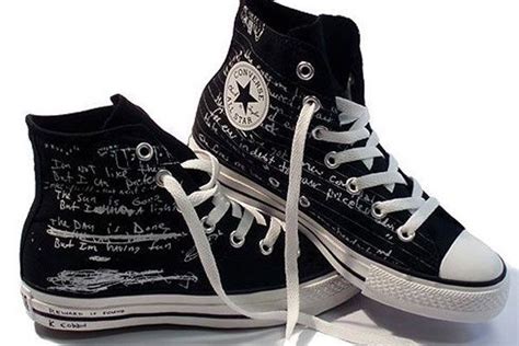 kurt cobain chuck taylor shoes.